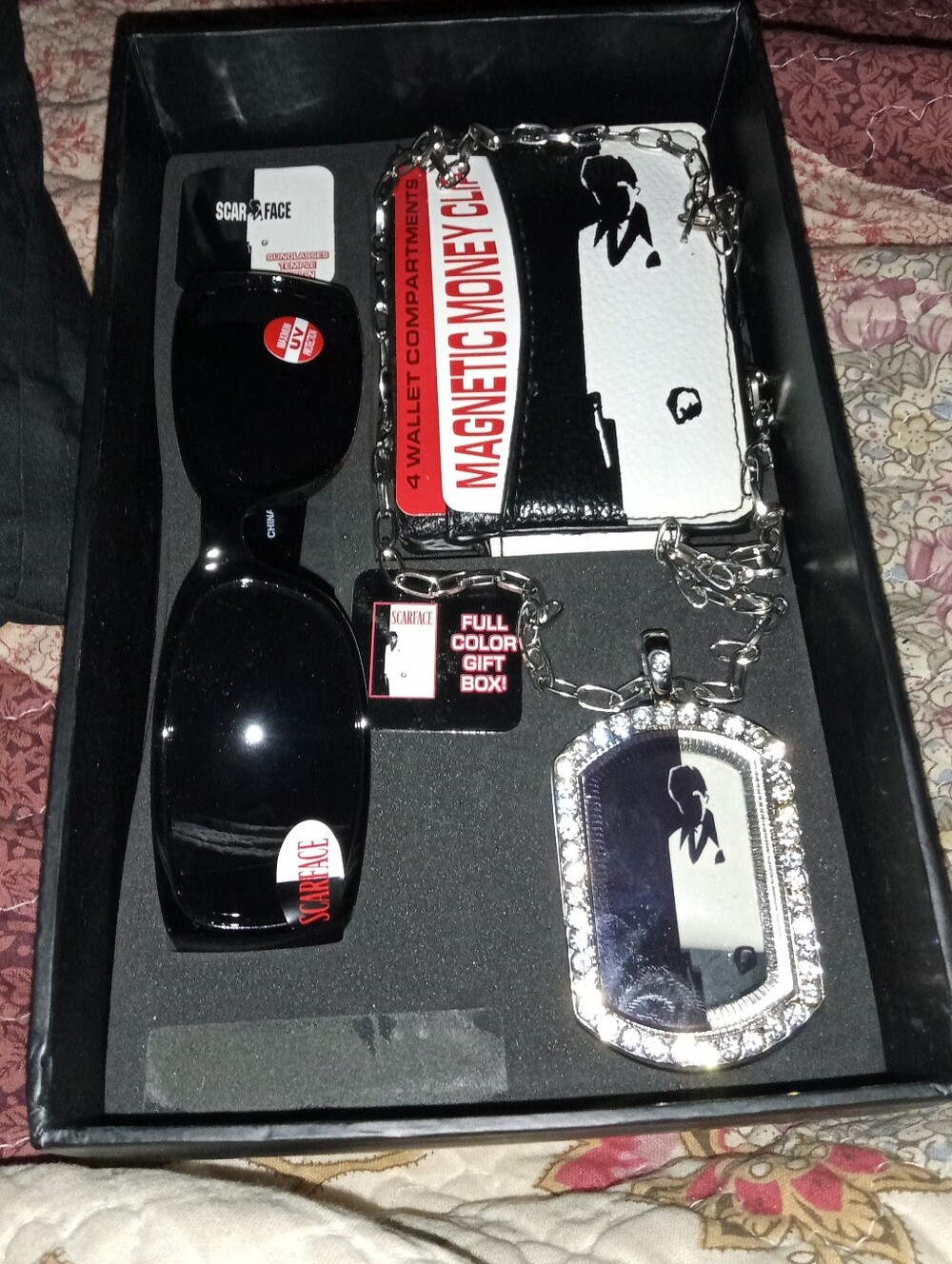 VHTF MIB Scarface Gift Box Set Sunglasses Wallet & Necklace - Picture 4 of 10